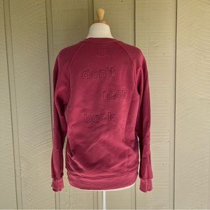 Sold Out NYC sweatshirt - size M